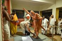 H. H. Swamiji at Shri Gurunatheshwar Gopalakrishna Temple, Chitrapur (25 Sep 2024)